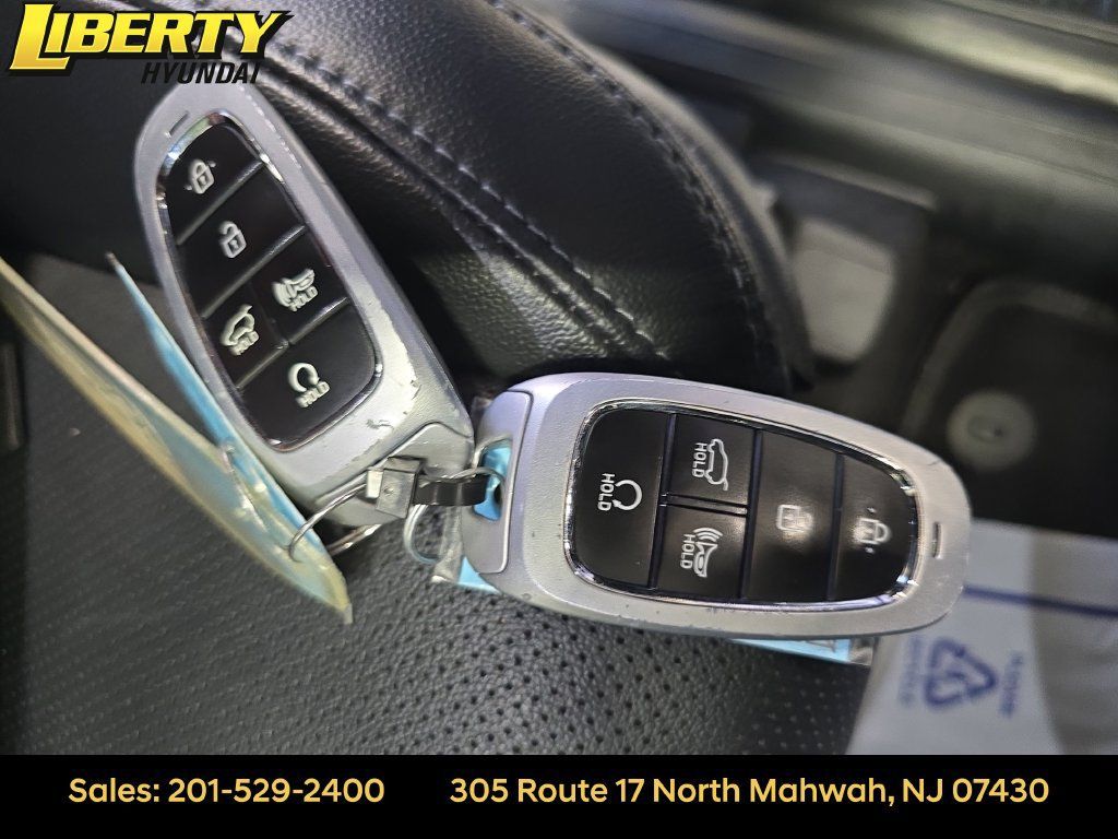 Certified 2023 Hyundai Santa Fe SEL w/ Premium Package AWD/4WD image 30