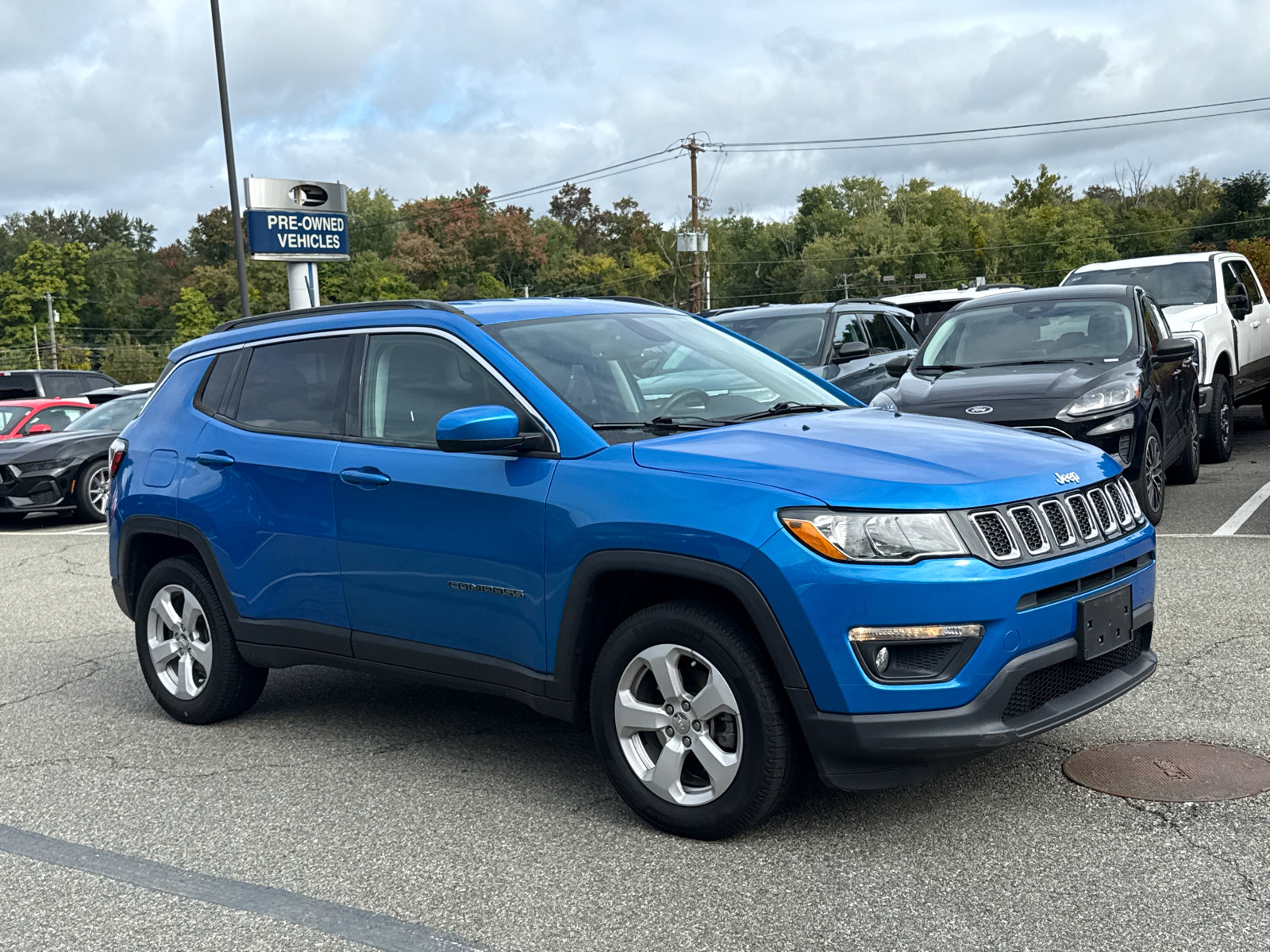Used 2019 Jeep Compass Latitude w/ Popular Equipment Group AWD/4WD image 1