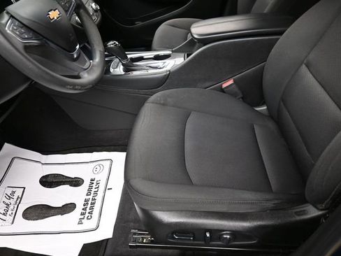 Used 2018 Chevrolet Malibu LT FWD image 15