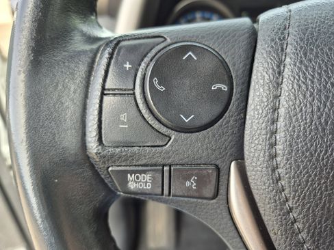 Used 2018 Toyota RAV4 XLE image 26