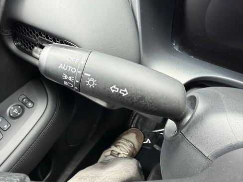 Used 2025 Honda HR-V LX image 20