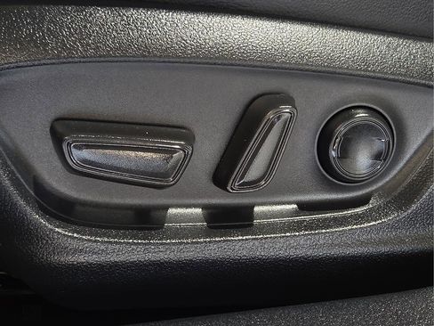 Certified 2023 Toyota Camry SE image 19