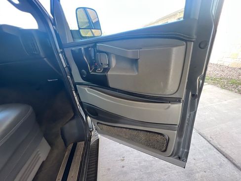 Used 2016 GMC Savana 2500 Extended image 22