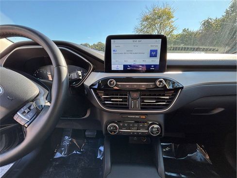 Used 2021 Ford Escape SEL image 11