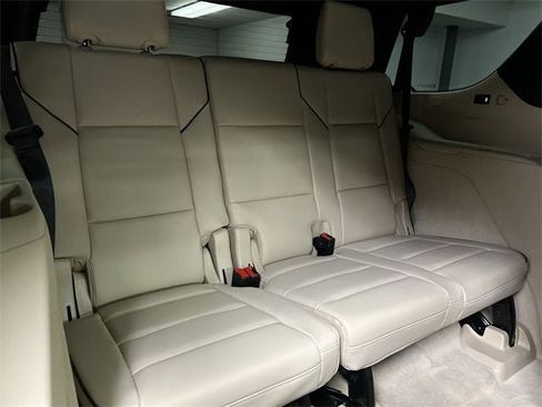 Certified 2024 Cadillac Escalade Premium Luxury image 28