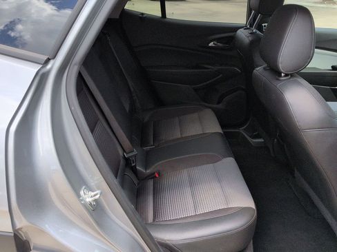 Used 2024 Chevrolet Trax LT w/ Driver Confidence Package FWD image 24