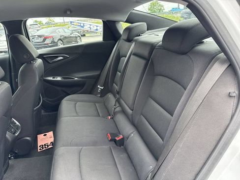 Used 2025 Chevrolet Malibu LT FWD image 19