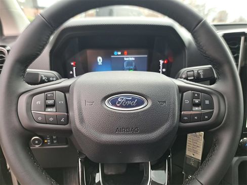 New 2025 Ford Ranger XLT w/ FX4 Off-Road Package image 9