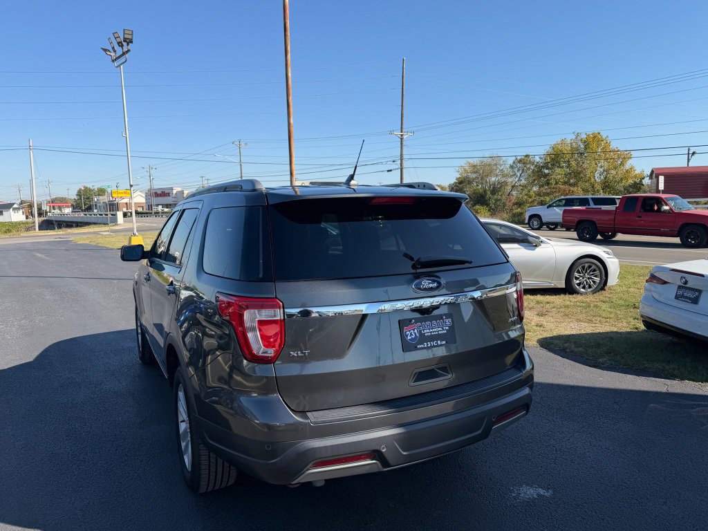Used 2019 Ford Explorer XLT w/ Equipment Group 202A AWD/4WD image 5