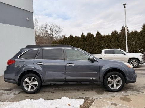 Used 2014 Subaru Outback 2.5i Limited image 2