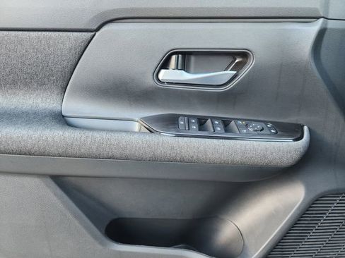 New 2026 Nissan Kicks SV image 17