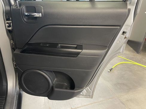 Used 2016 Jeep Patriot High Altitude image 22