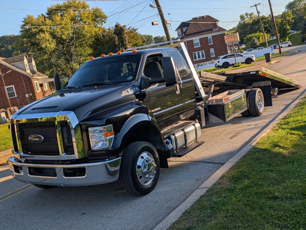 Used 2026 Ford F650 2WD SuperCab Super Duty image 1