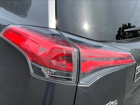 Used 2017 Toyota RAV4 LE FWD image 54