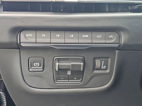 New 2026 Cadillac Escalade ESV Platinum Sport AWD/4WD image 28