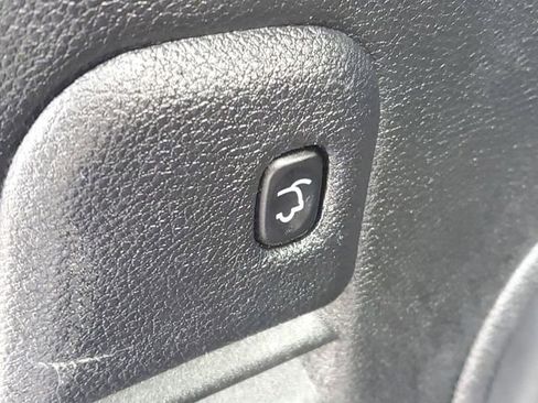 Used 2021 Jeep Grand Cherokee Altitude AWD/4WD image 9