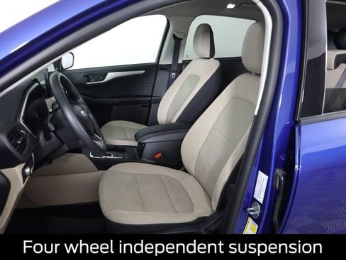 Certified 2022 Ford Escape SE image 32