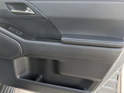 Used 2025 Lexus GX 550 w/ Accessory Package (2T) AWD/4WD image 36