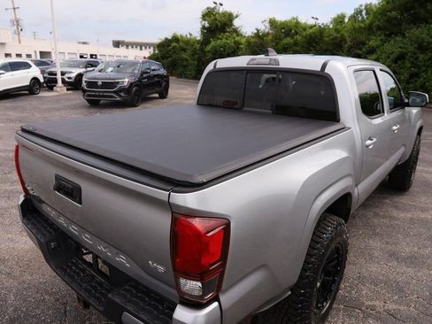 Used 2023 Toyota Tacoma SR AWD/4WD image 7