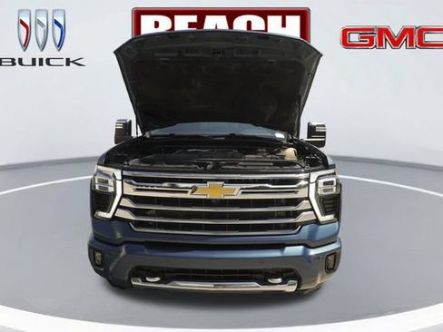 Used 2024 Chevrolet Silverado 3500 High Country AWD/4WD image 9