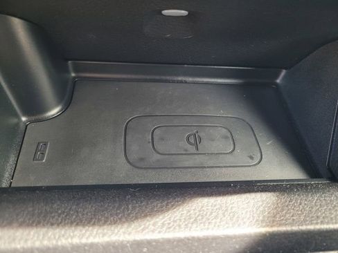 Used 2019 Toyota Tacoma TRD Off-Road w/ Technology Package image 24