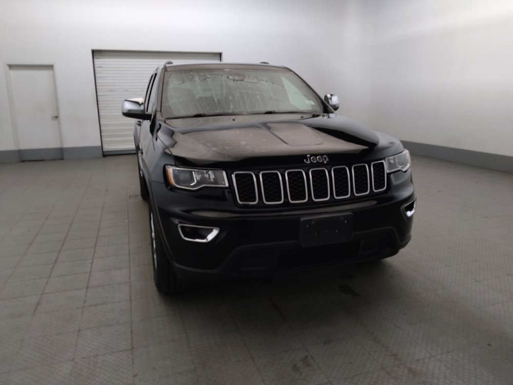 Used 2021 Jeep Grand Cherokee Laredo AWD/4WD image 14