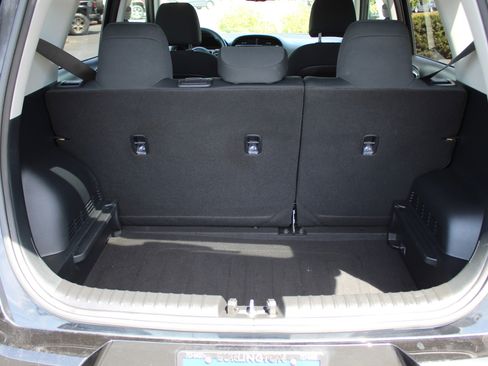 Used 2023 Kia Soul S FWD image 16