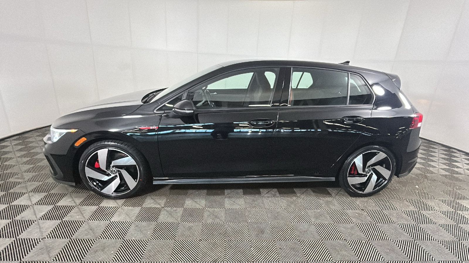 Used 2024 Volkswagen GTI S FWD image 5