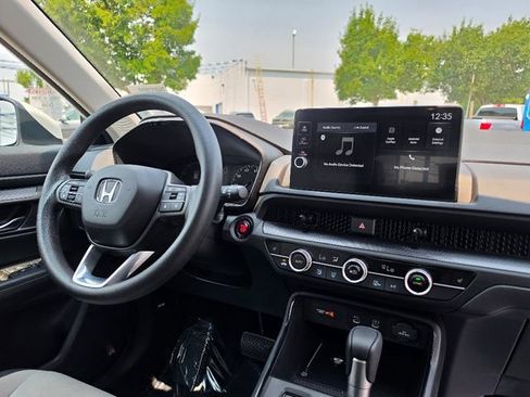 Used 2026 Honda CR-V EX image 13