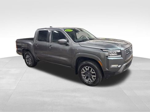 Certified 2024 Nissan Frontier SL image 9