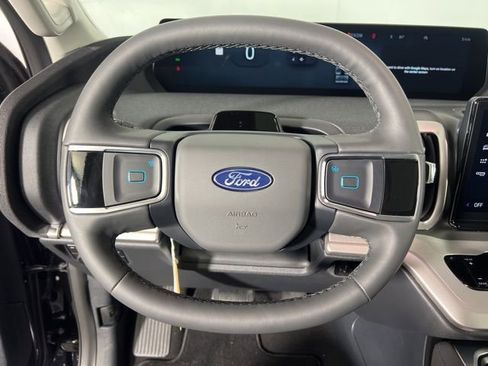 New 2026 Ford Expedition Active image 16