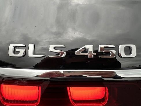 Used 2025 Mercedes-Benz GLS 450 GLS 450 image 9