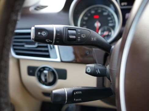 Used 2017 Mercedes-Benz GLE 350 4MATIC image 24