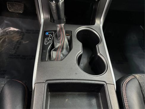 Used 2015 Toyota Camry SE image 22