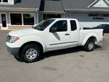 Used 2015 Nissan Frontier S image 2