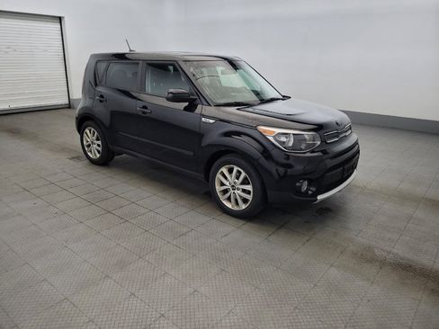 Used 2018 Kia Soul + FWD image 11