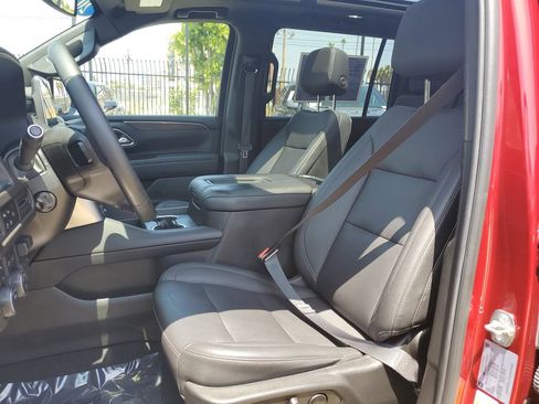 Used 2023 Chevrolet Suburban LT w/ LT Signature Package AWD/4WD image 21