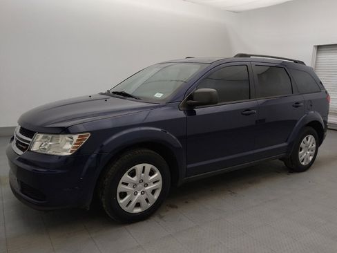 Used 2018 Dodge Journey SE w/ Popular Equipment Group image 2
