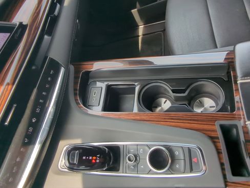 Used 2023 Cadillac Escalade Premium Luxury w/ LPO, Radiant Package AWD/4WD image 19