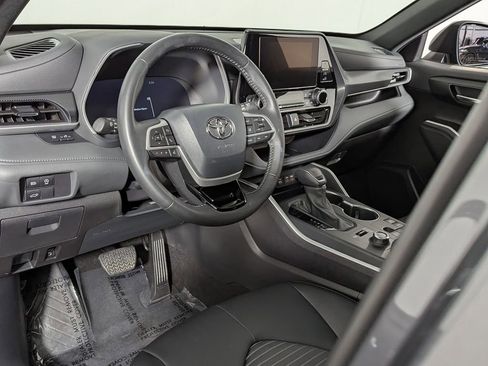 Certified 2025 Toyota Highlander XSE AWD/4WD image 19