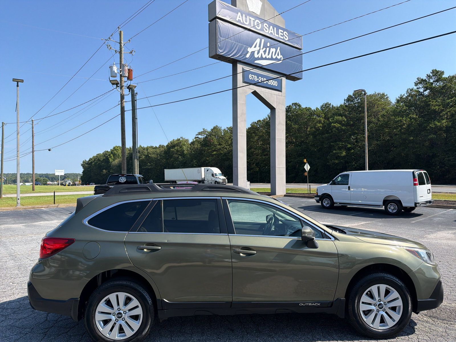 Used 2019 Subaru Outback 2.5i Premium w/ Popular Package #2 AWD/4WD image 2
