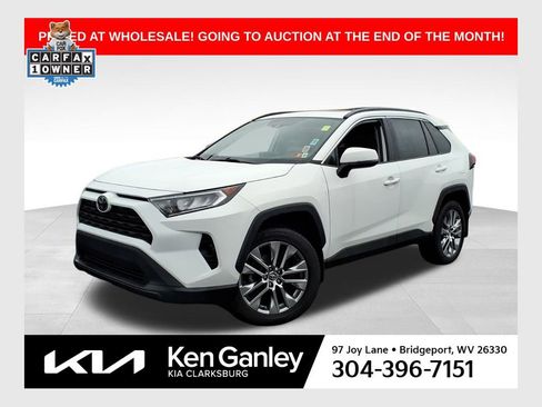 Used 2020 Toyota RAV4 XLE Premium image 1