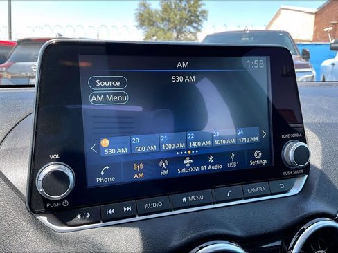 Used 2025 Nissan Sentra SV FWD image 31