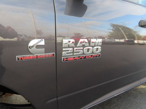 Used 2018 RAM 2500 Tradesman w/ Chrome Appearance Group image 13