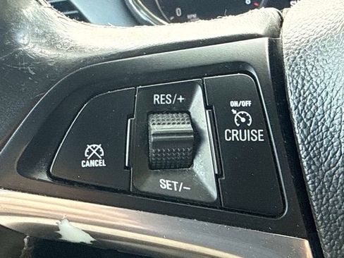 Used 2020 Buick Encore Preferred FWD image 24