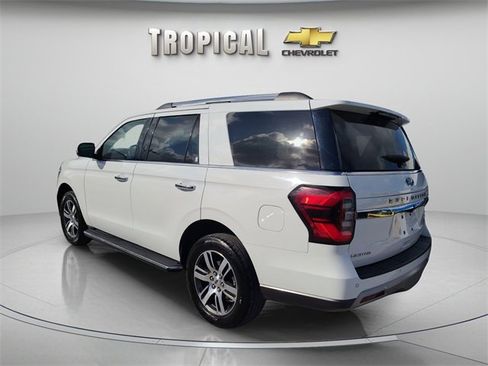 Used 2023 Ford Expedition Limited image 3