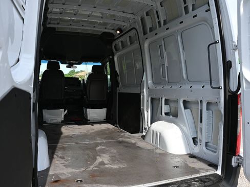 Used 2025 Mercedes-Benz Sprinter 2500 image 8
