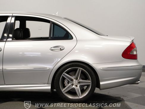 Used 2007 Mercedes-Benz E 63 AMG Sedan image 24
