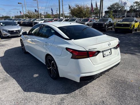 New 2025 Nissan Altima 2.5 SR image 9