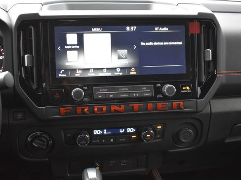 Used 2025 Nissan Frontier PRO-4X AWD/4WD image 19